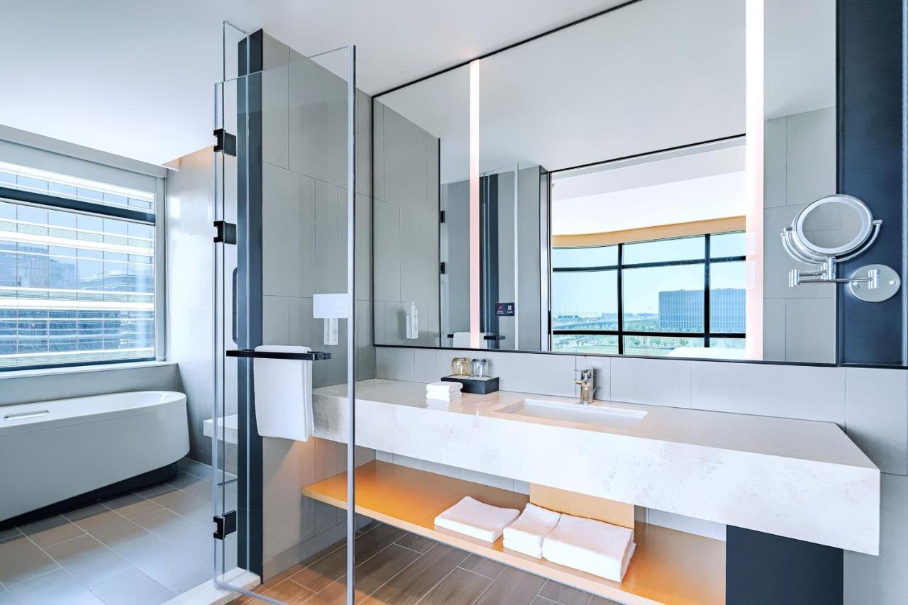 Готель Fairfield By Marriott Beijing Daxing Airport Екстер'єр фото